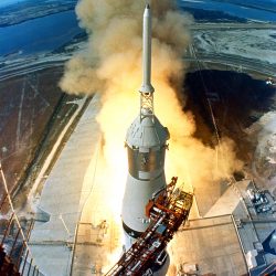 Lancement de la fusée Saturn V de la mission Apollo 11 au cours de laquelle, pour la première fois, des hommes se sont posés sur la Lune, le 20 juillet 1969.